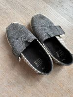 Schuhe Slipper Sommerschuhe Toms Gr. 27 Neuhausen-Nymphenburg - Neuhausen Vorschau