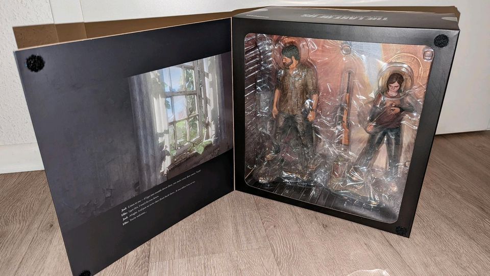 The Last of Us - Joel & Ellie Statue / Figur in Bremen