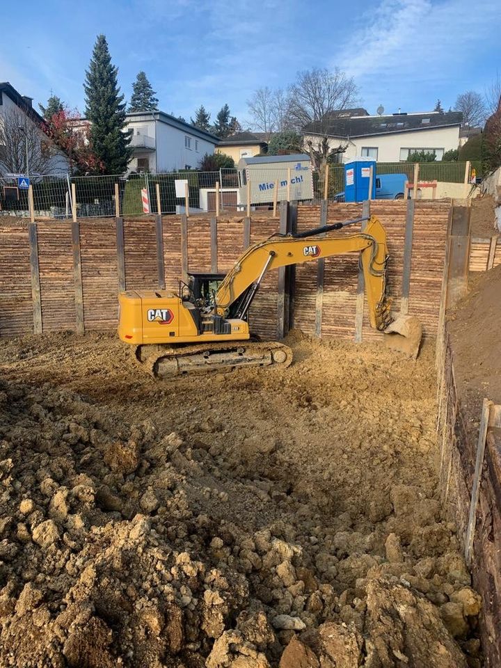 Fundament,Erdarbeiten,Aushub-arbeiten Baggerarbeit-Berliner Verbau in Darmstadt