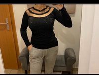Pullover Damen Größe 32/34 fällt größer aus schwarz mit steinchen Nordrhein-Westfalen - Solingen Vorschau