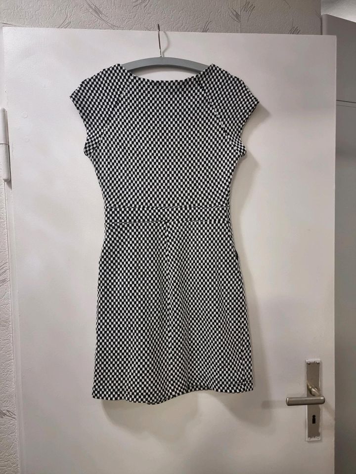 Kleid Damen Kleid von PROMOD Gr.XS in Nürnberg (Mittelfr)