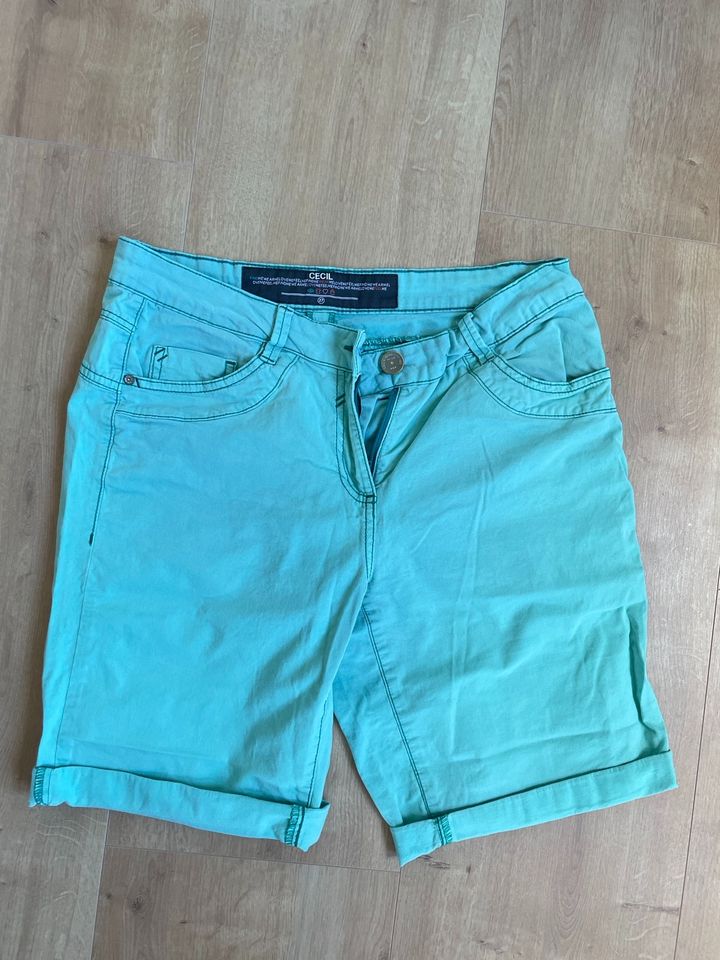 Sommerliche kurze Hose hellblau Cecil Größe S 27 in Ennepetal