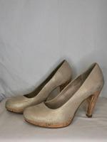 Pumps Marco Tozzi Gr. 39 gold Hessen - Felsberg Vorschau