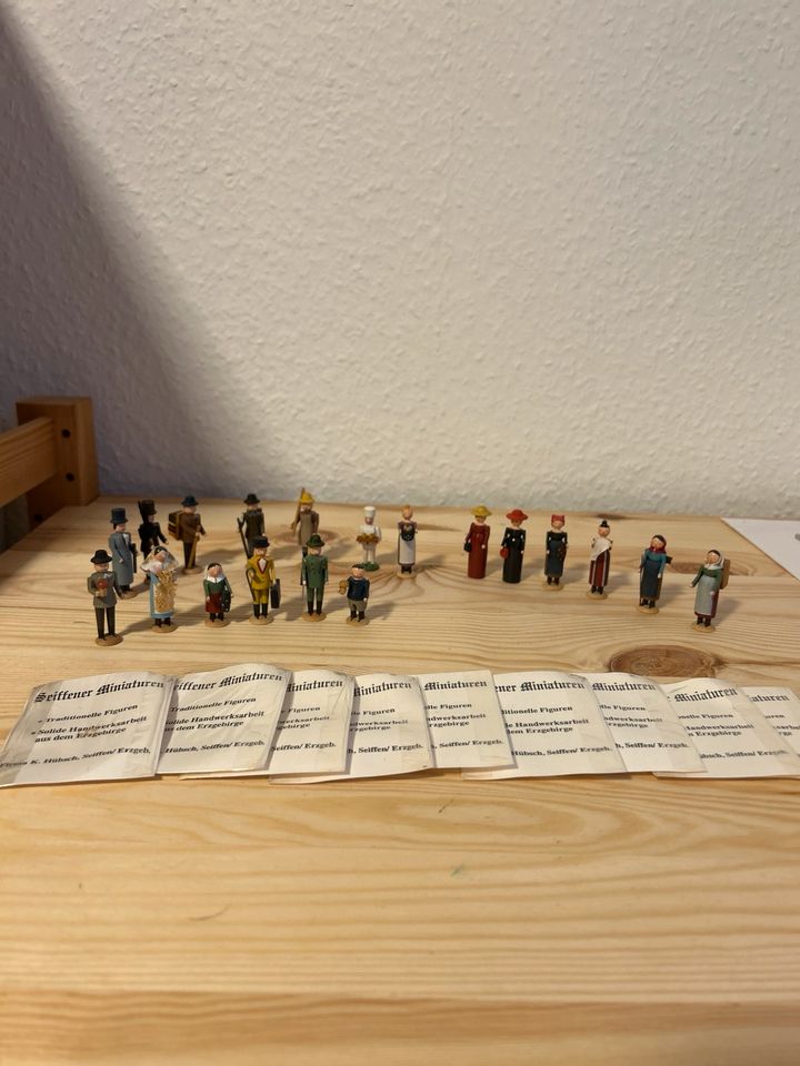 19 Miniaturfiguren von Klaus Hübsch, Seiffen, Erzgebirge in Ostfildern