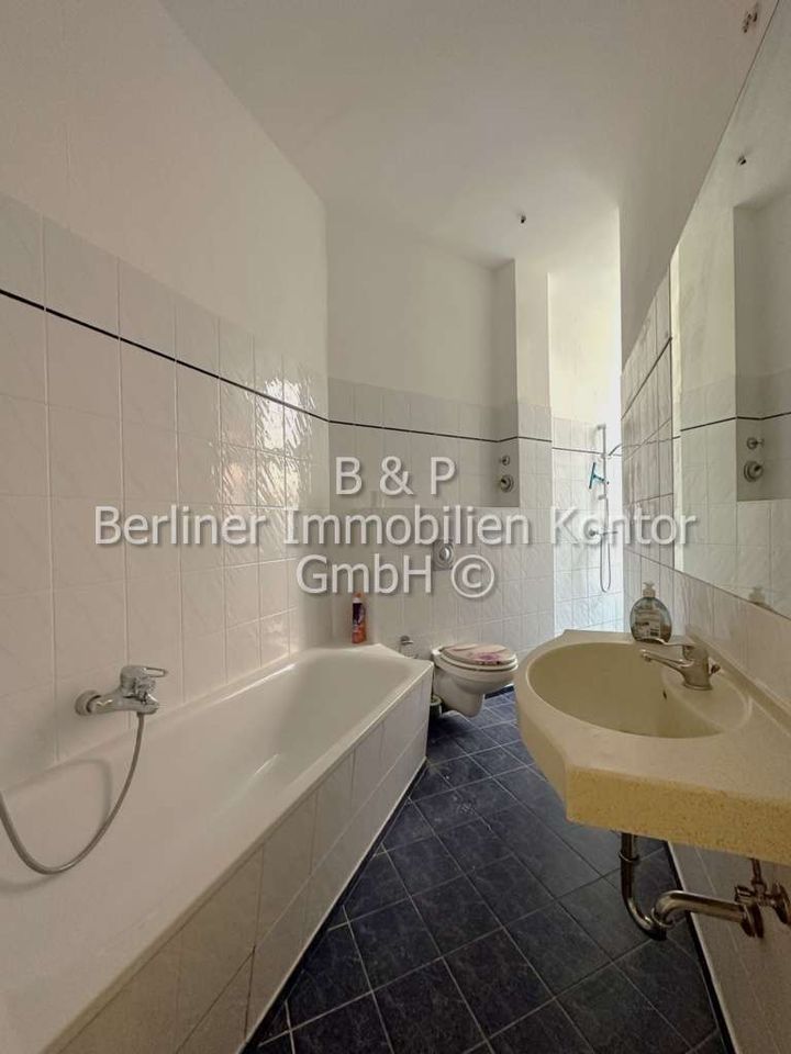 Zwei-Zimmer-Wohnung, 4.OG, in zentraler Kiezlage in Berlin