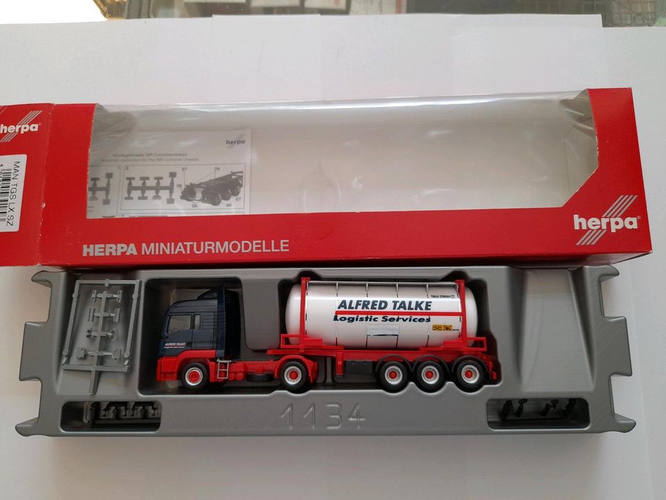 Herpa 301893 MAN TGS LX Tankcontainer SZ  " Alfred Talke  " in Hannover