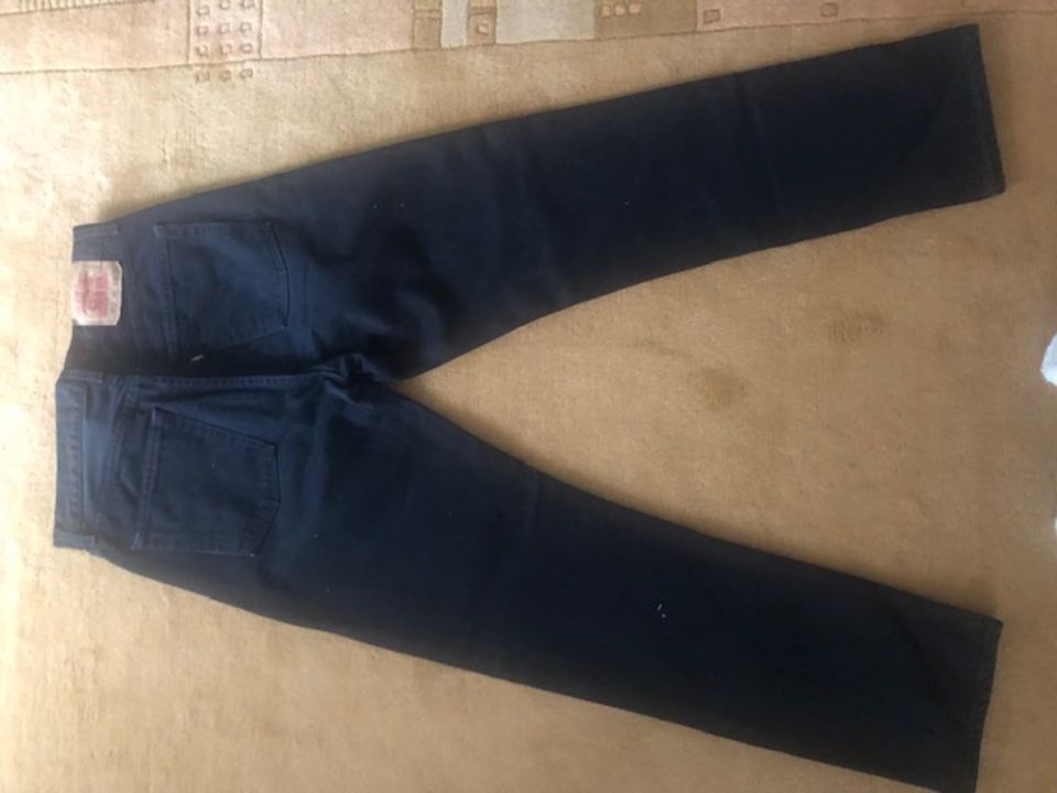 Levis 521 Jeans Herren schwarz neuwertig in Losheim am See