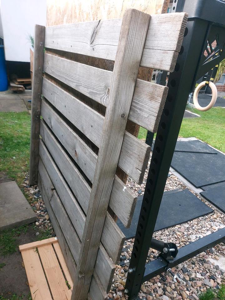 Sandkastenabdeckung Holz 130 x 150 cm, Holzreste zu verschenken in Hannover