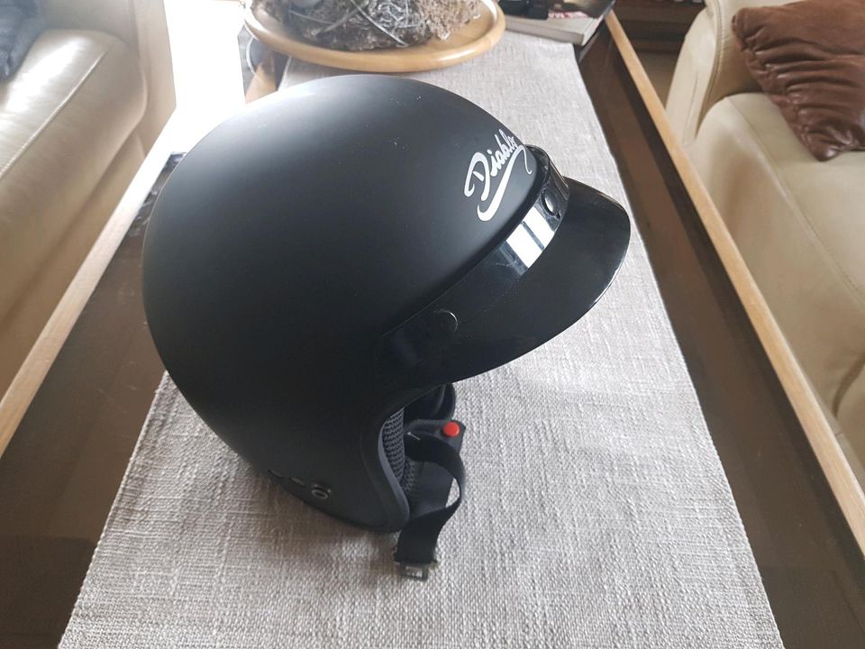 Helm für Motorrad oder Roller, schwarz, Sonnenschutz in Hünfeld