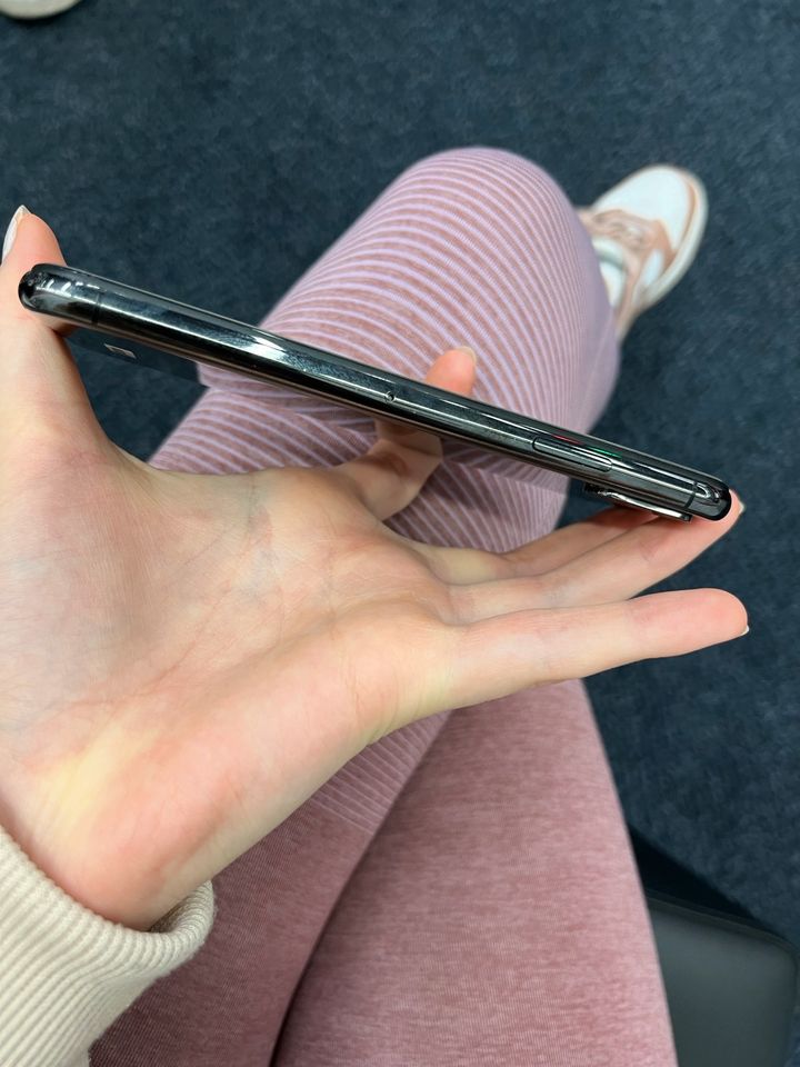 iPhone XS 256GB Defekt in Emersleben