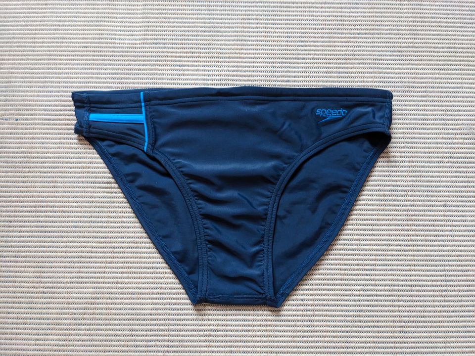 Speedo Badehose Schwimmsport Größe 164 neuwertiger Zustand in Scheeßel