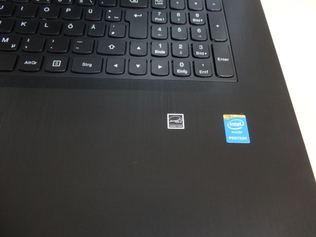 Notebook Lenovo G70-70 Model 80HW 17,3" Intel Pentium / Defekt in Landsberg (Lech)