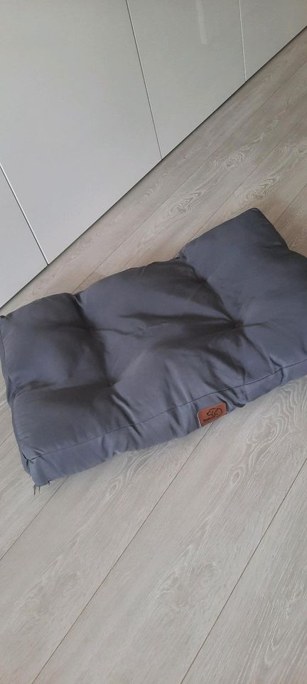 2x Hundebett Kissen Größe L 76x50x10 cm in Arnsberg