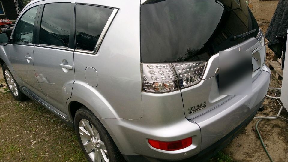 Mitsubishi Outlander 2.2l in Kroppenstedt