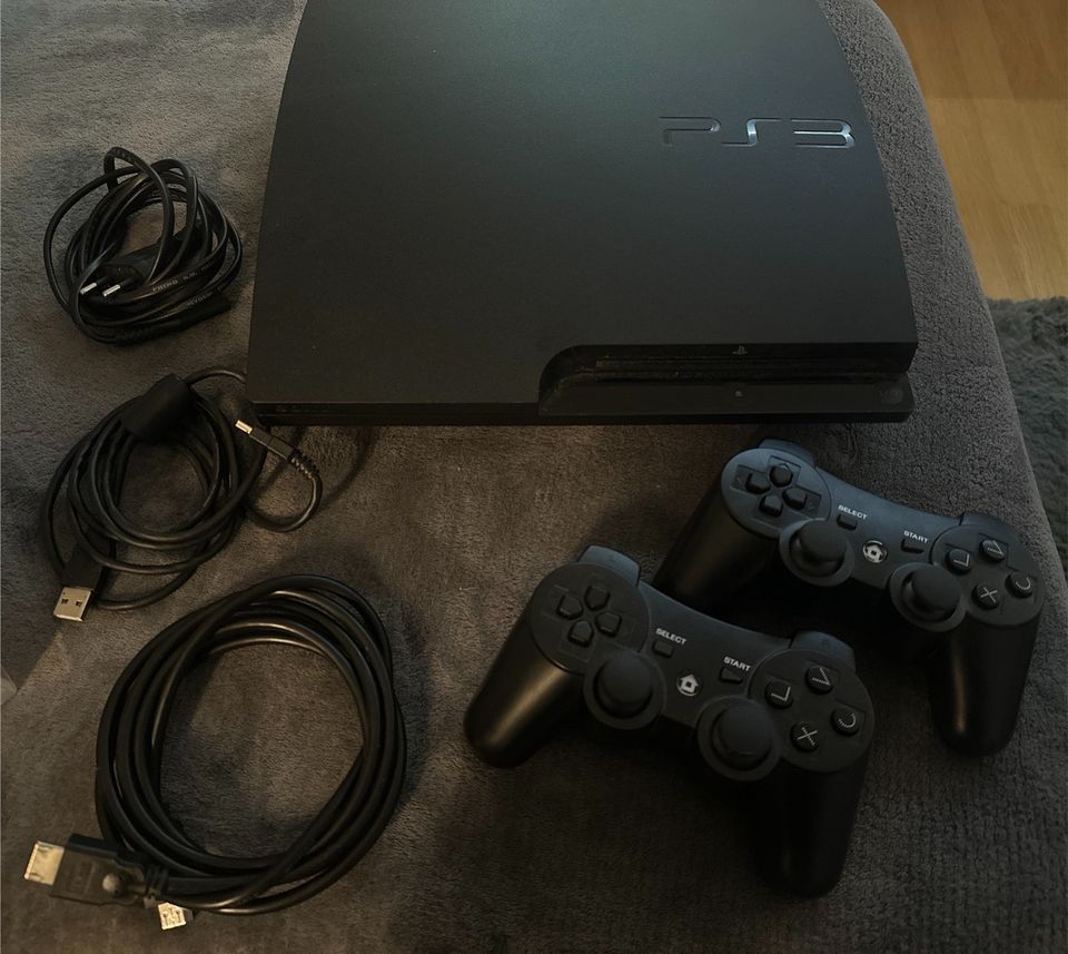 Playstation 3 mit 12 Spiele in Bruchköbel