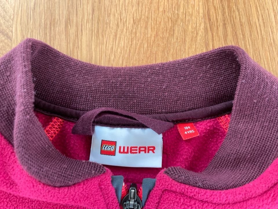 Lego wear Mädchen Sweatjacke Fleecejacke Gr 104 rot pink Bordeaux in Erfurt