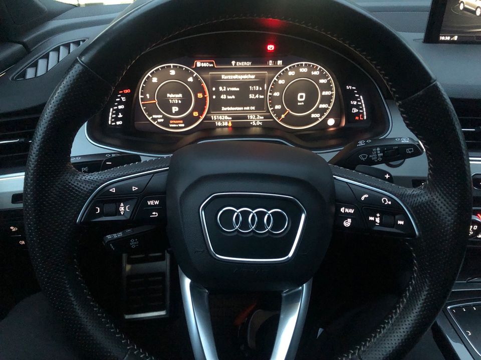 Audi Q7 3.0 TDI S-Line/Luft/Virtual/8fach/Panorama/Motor 50000 in Pforzheim