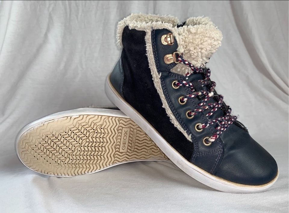 Geox Winterschuhe blau mit Fell für Mädchen, Gr.35 in Sinzig