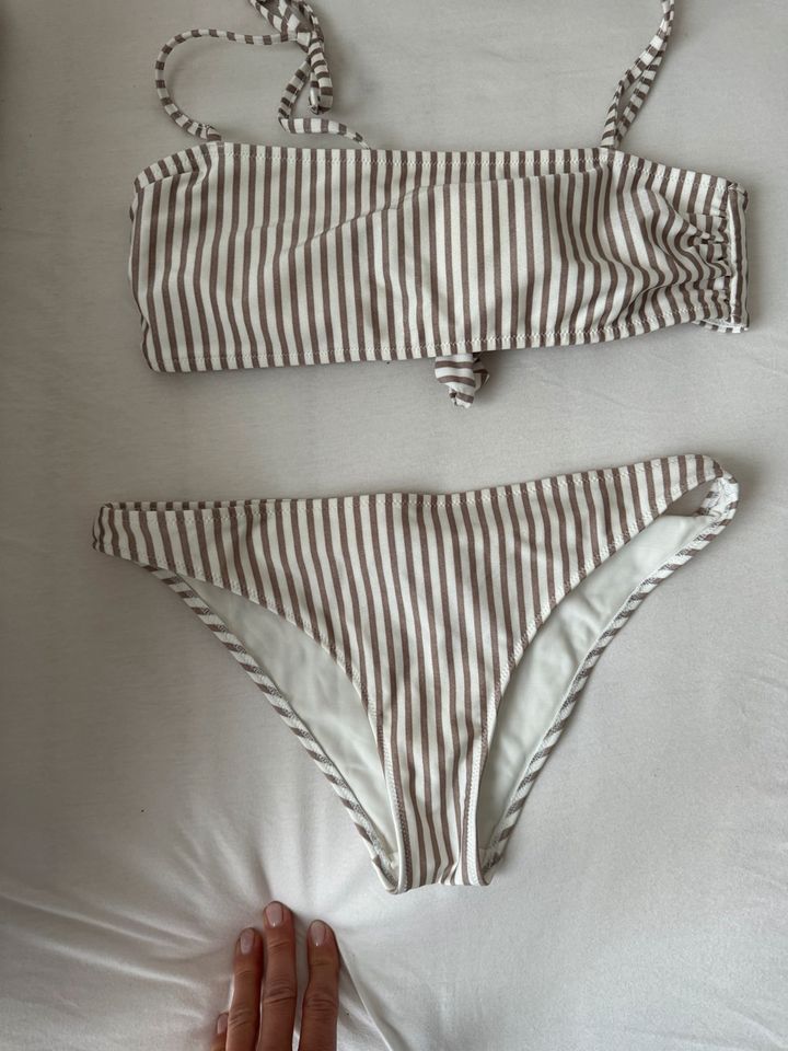 H&M Bikini  Hose Größe 38 Oberteil Größe 40 beige Stripes in Freiburg im Breisgau