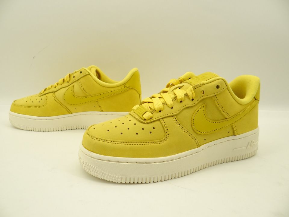 Nike AIR FORCE 1 PREMIUM Sneaker Schuhe Damen Mädchen Gr.35,5 in Stadtallendorf