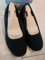 NEU Skechers Ballerina Gr. 37,5 Memory Foam schwarz 37 Berlin - Pankow Vorschau