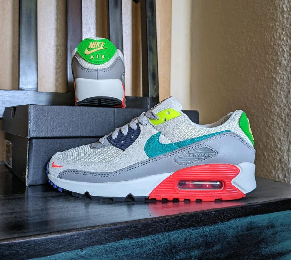 Nike Air Max 90 'Evolution of Icon' Multicolor Gr. 37,5 in Frankfurt am Main