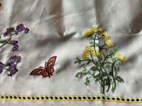 Tischdecke Frühlingsdecke Blumen Schmetterling Stickerei Hessen - Taunusstein Vorschau