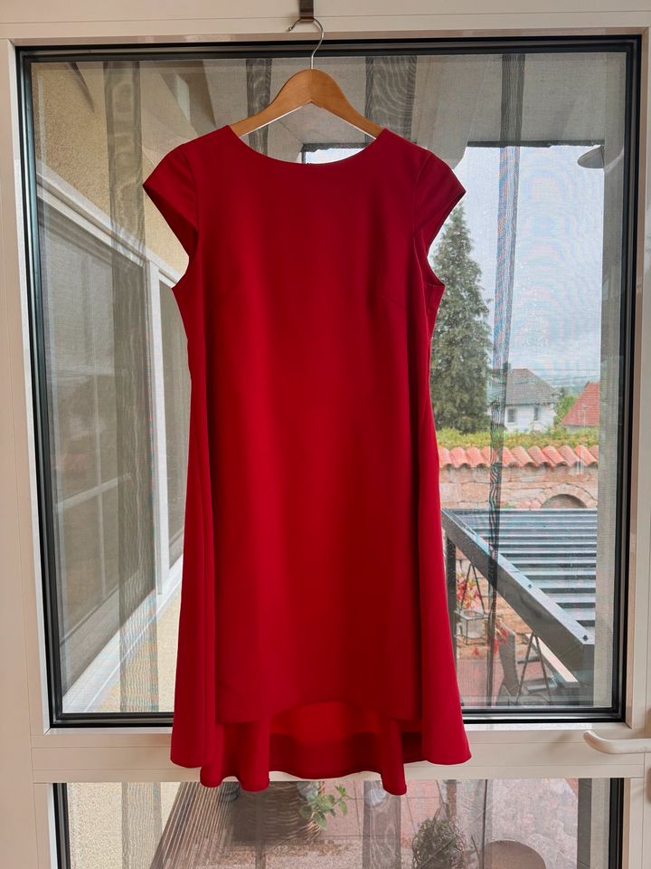 Rotes Sommerkleid von Ivon, Größe 40 in Limeshain