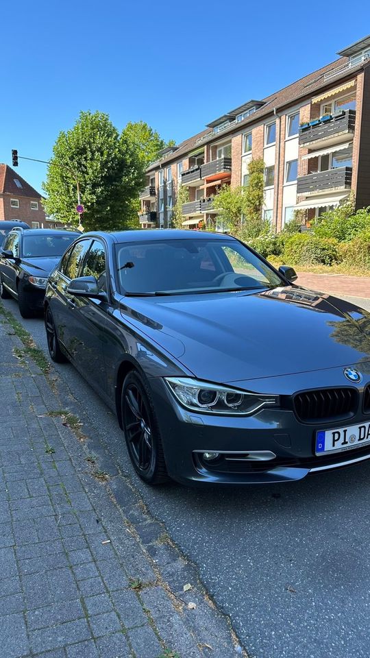 BMW 328I/Luxury line in Elmshorn