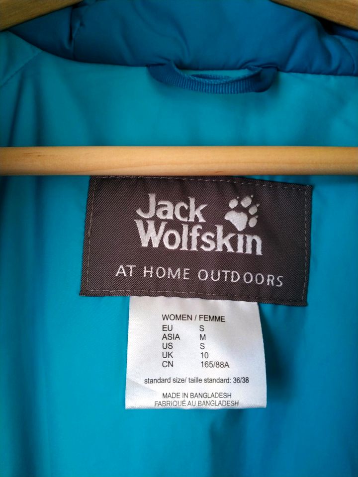 Dame Jack Wolfskin Winter Jacke Größe S Blau in Sibbesse 