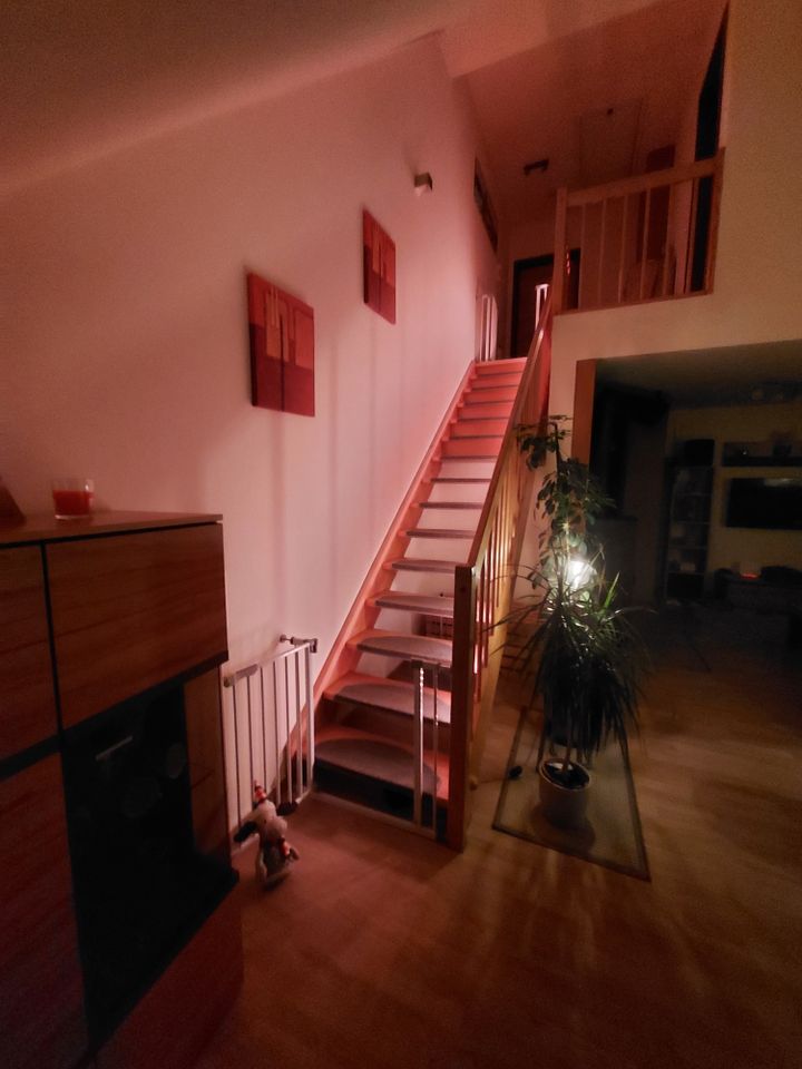 Moderne, ruhige und lichtdurchflutete Galerie-Wohnung in Maxhütte-Haidhof