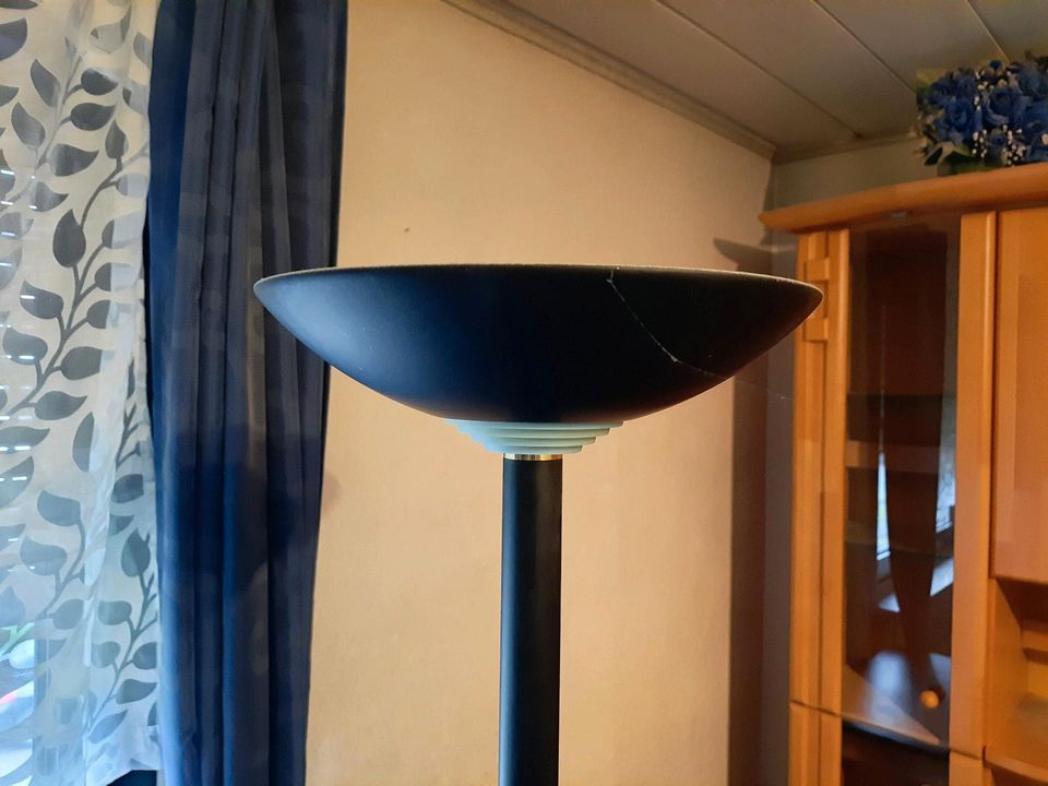 Stehlampe Schwarz aus Metall mit Dimmfunktion in Offenbach