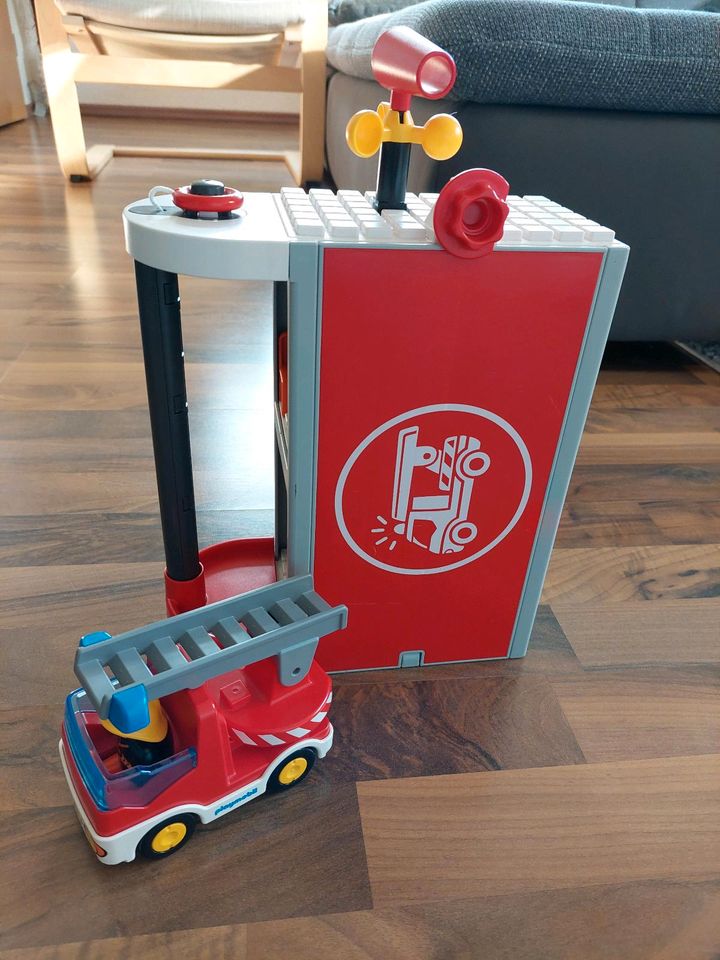 Mitnehm-Feuerwehrstation Playmobil in Neuhaus