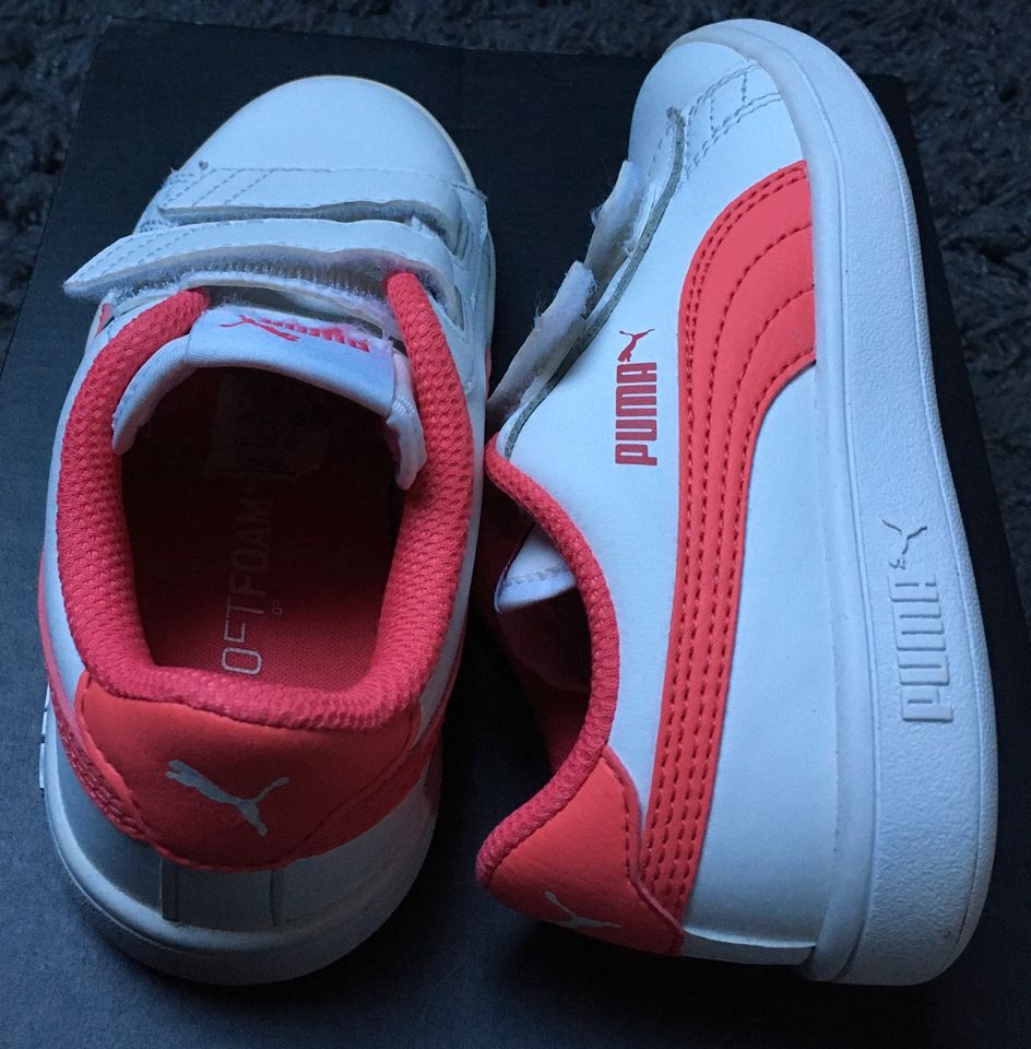 PUMA Turnschuhe Sportschuhe helle Sohle ECHT LEDER Gr. 28 in Pirmasens