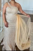 Elegantes Abendkleid in Beige – Gr 36/S Pailletten & Perlen Hessen - Lollar Vorschau