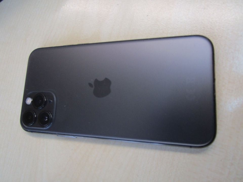 LNR/DD: Apple iPhone 11 Pro A2215 Space Grey 256GB Akku 84% in Plauen