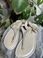 S.Oliver Zehentrenner Sandalen 40 Silber beige Urlaub Hessen - Eschborn Vorschau