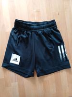 Adidas kurze Hose/Shorts Gr.116 Nordrhein-Westfalen - Höxter Vorschau