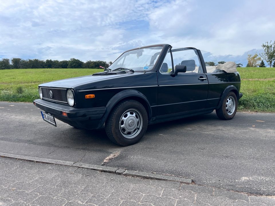 Golf 1 Cabrio schwarz 2. Besitzer - TÜV bis 04/2026 in Butzbach