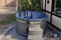 Premium VITKONWOOD Hot Tub | WPC-Aussenverkleidung | Acrylwanneneinsatz Farbe Anthrazit | Inkl. GRATIS Lieferung | Badefass | Badezuber | Hottub | Badebottich | Whirlpool mit Holzofen | Hot Tube Niedersachsen - Diekholzen Vorschau