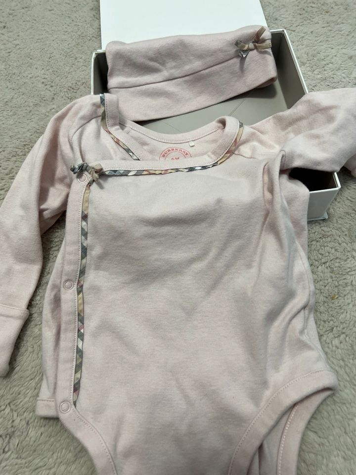 BURBERRY KIDS Baby Set in Bochum