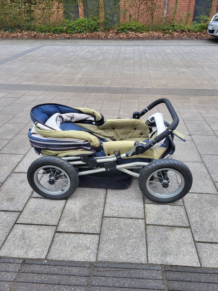 Schöner Kinderwagen von Baby Plus Air Tec mit Zubehör in Rheine
