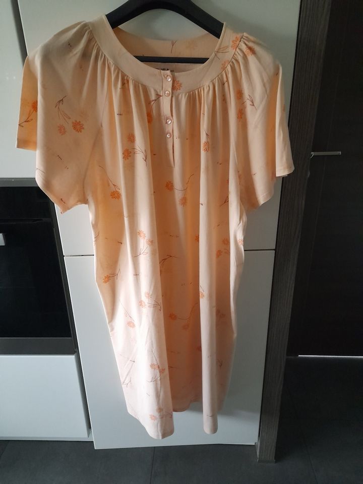 Nachthemd Thea 48/50 Top Zustand Apricot Shirt in Erkelenz