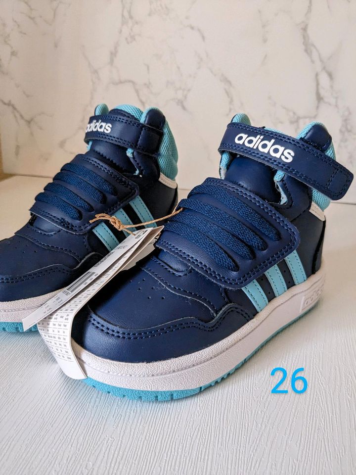 Adidas Sneaker Größe 26 in Wettin-Löbejün