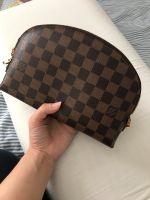 Louis Vuitton cosmetic pouch gm mit D-ring Pankow - Weissensee Vorschau