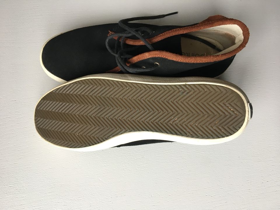 Pointer Sneaker aus Wildleder schwarz Gr 40 in Düsseldorf