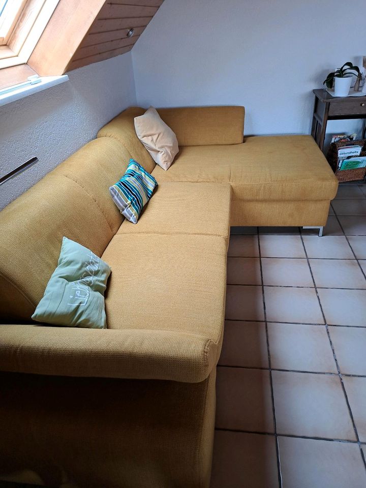 Domo-Ecksofa ,,Santana " Senffarbe in Emmendingen