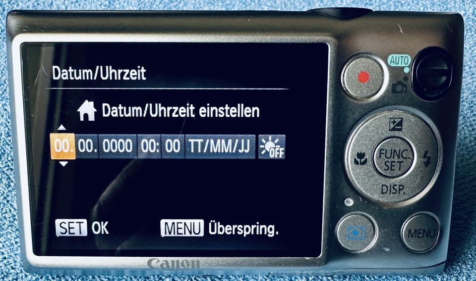 Digitalkamera Canon IXUS 220 HS 12,1MP silber in OVP in Ergolding