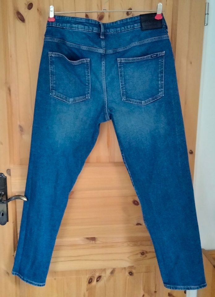 C&A Jeans Herrenjeans Tapered 34/32 blau in Sande