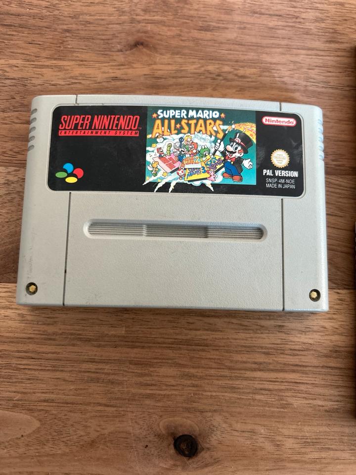 Nintendo SNES Donkey Kong, Bubsy 2 II, Yoshi‘s Island, SuperMario in Herdecke
